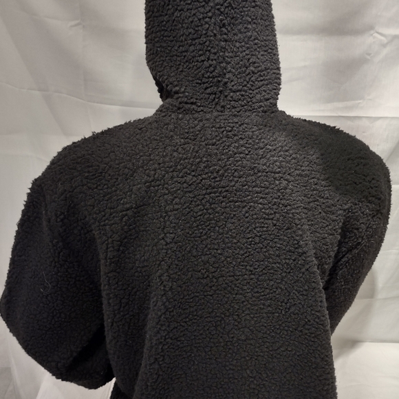 ZEEPWEAR LG BLACK HOODIE WITH 4 STRAGICALLY PLACED ZIPPERS - Picture 3 of 4